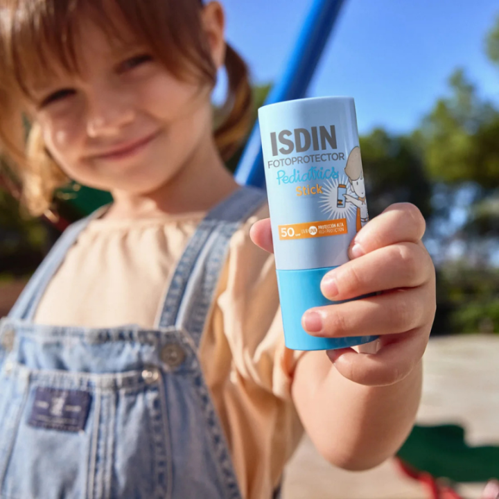 Fotoprotector Stick ISDIN SPF 50 para bebés y niños | Farmacia Lisboa