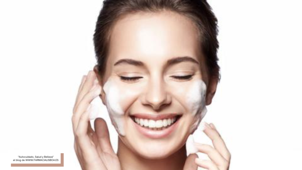 Todo lo que necesitas saber sobre la doble limpieza facial. - Farmacia  Salort